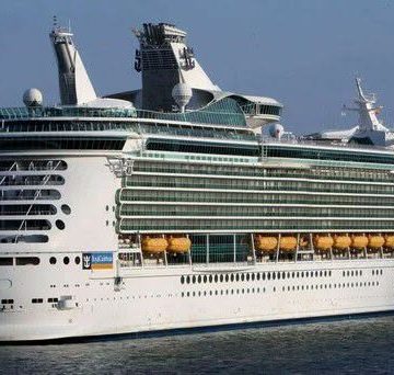 crucero SALVADOREÑA SOBREVIVE TRAS PASAR CERCA DE 20 HORAS EN EL MAR LUEGO DE CAER DE UN CRUCERO EN GRECIA