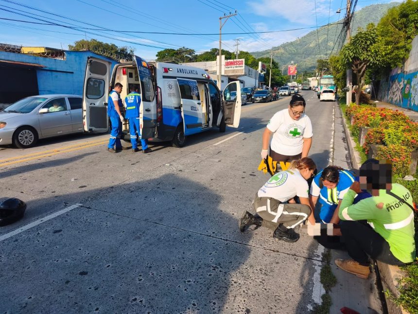 ACOMPAÑANTE DE MOTOCICLISTA FALLECE TRAS ACCIDENTE DE TRÁNSITO EN MEJICANOS