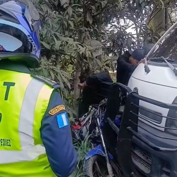 REPARTIDOR RESULTA HERIDO DE BALA Y LOGRA INTERCEPTAR A DOS PRESUNTOS ATACANTES EN GUATEMALA