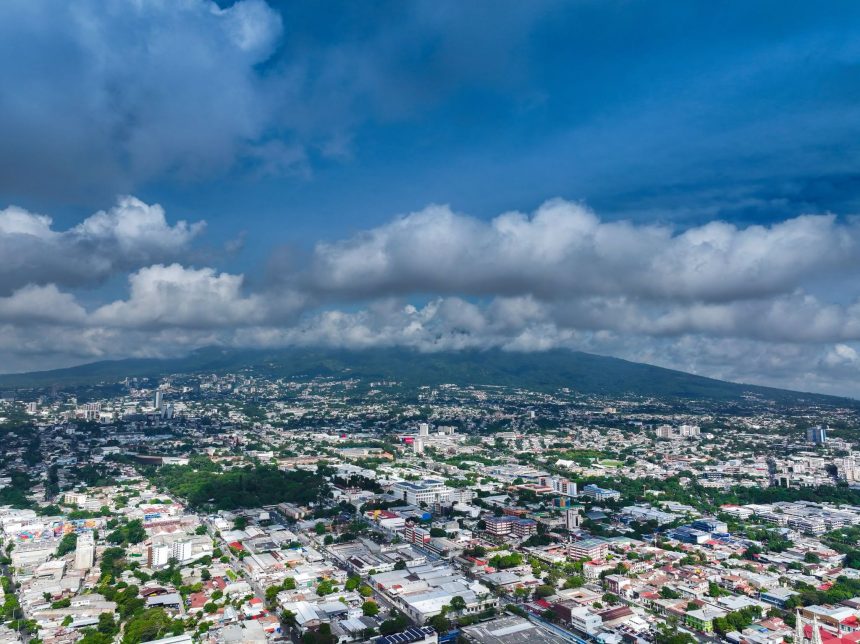 LUVIAS Y TORMENTAS SE ESPERAN ESTE MIÉRCOLES EN DIFERENTES ZONAS DE EL SALVADOR