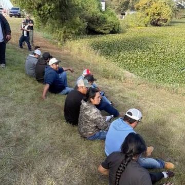 migra 1 18 PERSONAS QUEDAN BAJO CUSTODIA DE ICE TRAS SER AUXILIADAS POR UNA CAMIONETA AVERIADA EN LUISIANA