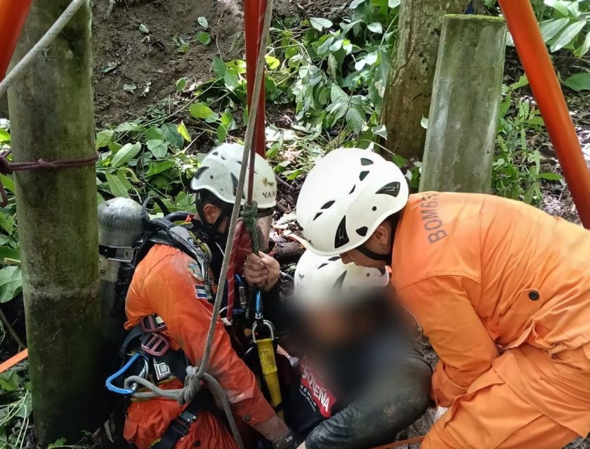 pozo 2 BOMBEROS RESCATÓ A UNA PERSONA QUE CAYÓ EN UN POZO DE 25 METROS EN CIUDAD DELGADO