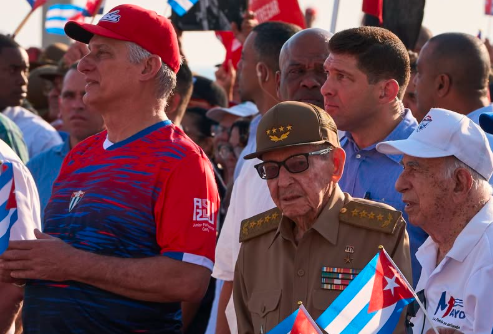 raul EMITEN ORDEN DE ARRESTO CONTRA RAÚL CASTRO POR EL DERRIBO DE AVIONETAS DE HERMANOS AL RESCATE