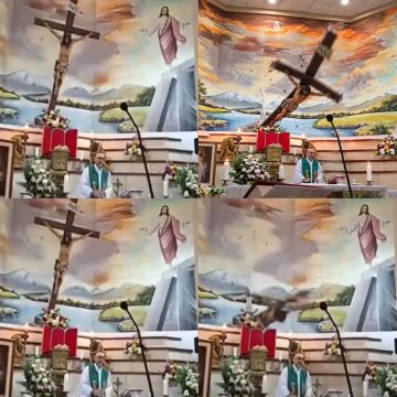 SACERDOTE FALLECE DURANTE UNA MISA TRAS CAERLE UNA CRUZ EN GUAYAQUIL, ECUADOR