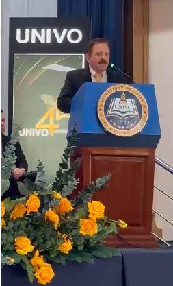 salazar INGENIERO RAÚL SALAZAR, RECIBE DISTINCIÓN POR SU LIDERAZGO EMPRESARIAL.