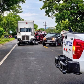 san 1 TRES PERSONAS FALLECEN EN ACCIDENTE ENTRE CAMIÓN Y VEHÍCULO EN SAN MIGUEL